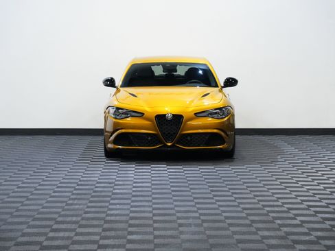 Used 2022 Alfa Romeo Giulia Quadrifoglio w/ Active Assist Plus Package RWD image 4