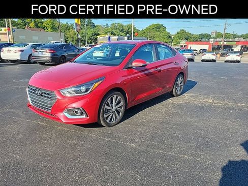 Used 2022 Hyundai Accent Limited FWD image 2