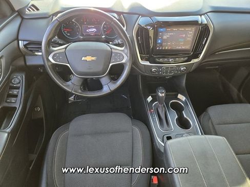 Used 2020 Chevrolet Traverse LT FWD image 13