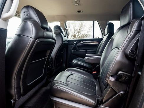 Used 2017 Buick Enclave Leather image 9