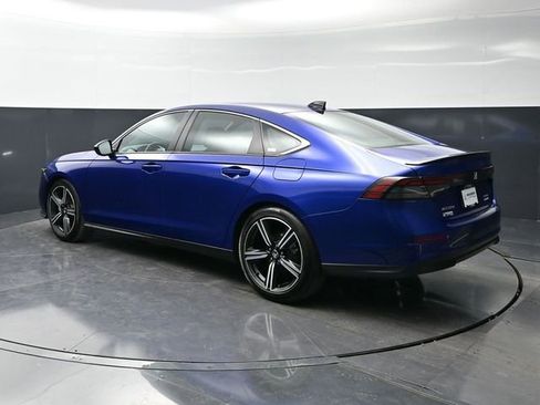 Used 2023 Honda Accord Sport image 7