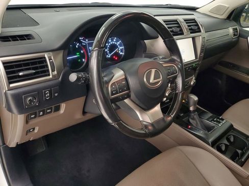 Used 2020 Lexus GX 460 Premium w/ Premium Package image 12