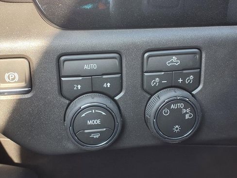 New 2026 Chevrolet Silverado 1500 LT image 9