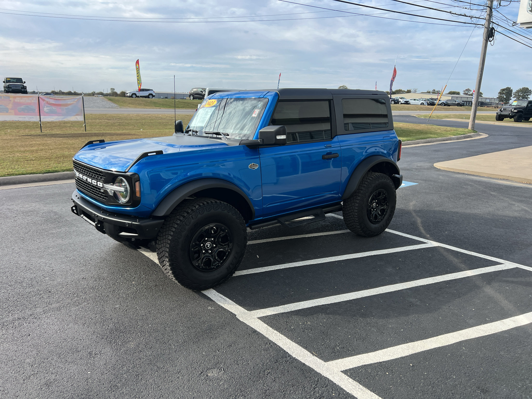 Used 2023 Ford Bronco Wildtrak AWD/4WD image 3