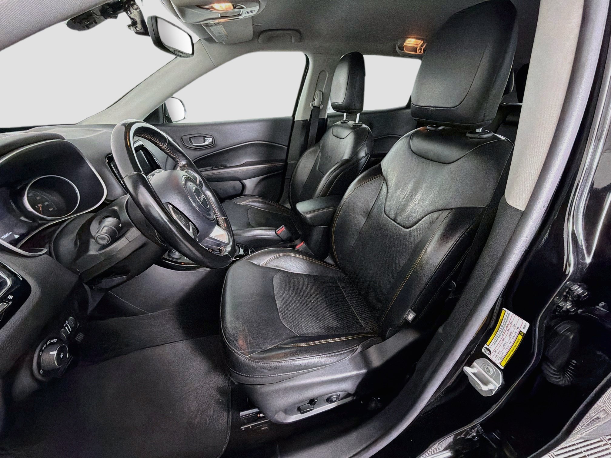 Used 2019 Jeep Compass Limited w/ Safety & Security Group AWD/4WD image 13