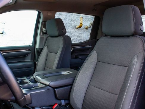 Used 2024 Chevrolet Silverado 1500 LT image 31