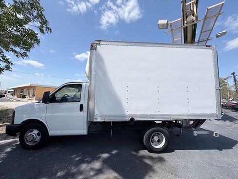 Used 2011 Chevrolet Express 3500 image 4