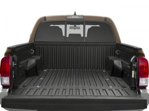 Used 2017 Toyota Tacoma SR5 w/ Tow Package image 15