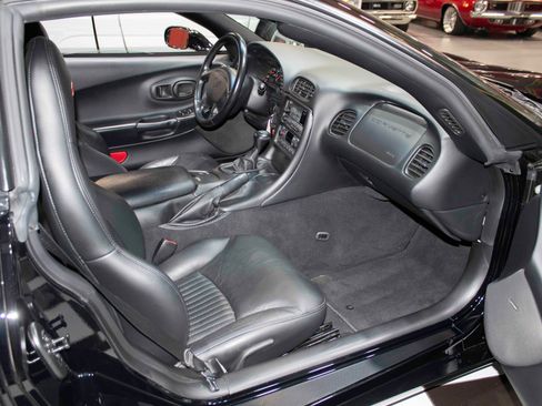 Used 2002 Chevrolet Corvette Z06 w/ Memory Pkg image 32