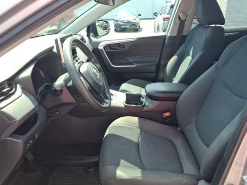 Used 2024 Toyota RAV4 LE AWD/4WD image 25