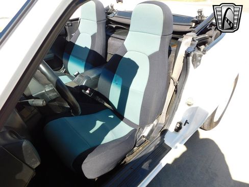 Used 1990 MAZDA MX-5 Miata image 25