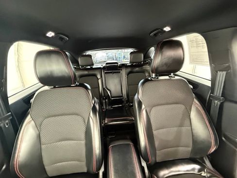 Used 2025 Ford Escape ST-Line Select AWD/4WD image 31