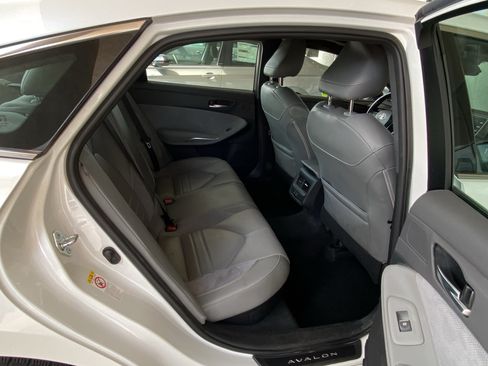Used 2019 Toyota Avalon XSE w/ All Weather Liner Package FWD image 26