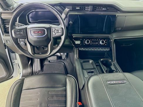 Used 2024 GMC Sierra 2500 AT4X image 17
