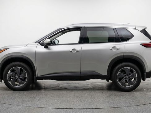 Used 2025 Nissan Rogue SV AWD/4WD image 5