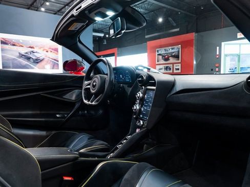 Used 2022 McLaren 720S Spider RWD image 28
