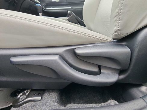 Used 2018 Toyota Prius C Four image 13