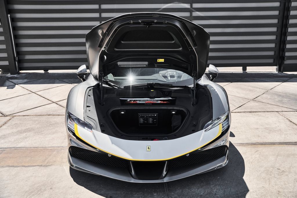 Used 2021 Ferrari SF90 Stradale AWD/4WD image 18