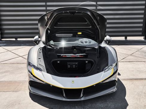Used 2021 Ferrari SF90 Stradale AWD/4WD image 18
