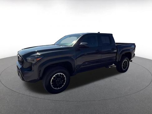 Used 2025 Toyota Tacoma TRD Off-Road AWD/4WD image 5
