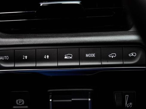 Used 2024 Cadillac Escalade ESV Premium Luxury Platinum AWD/4WD image 40