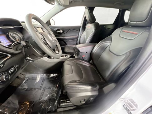 Used 2022 Jeep Cherokee Trailhawk w/ Premium Leather Package image 20