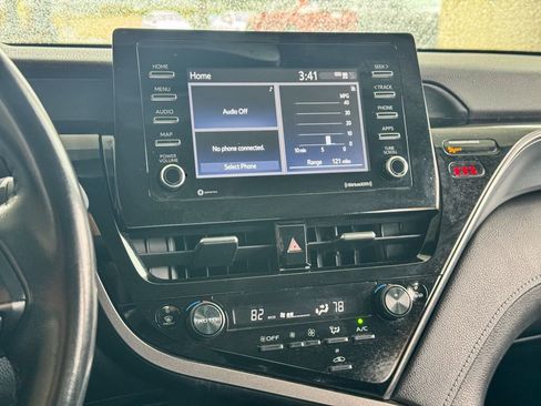 Used 2023 Toyota Camry SE image 31