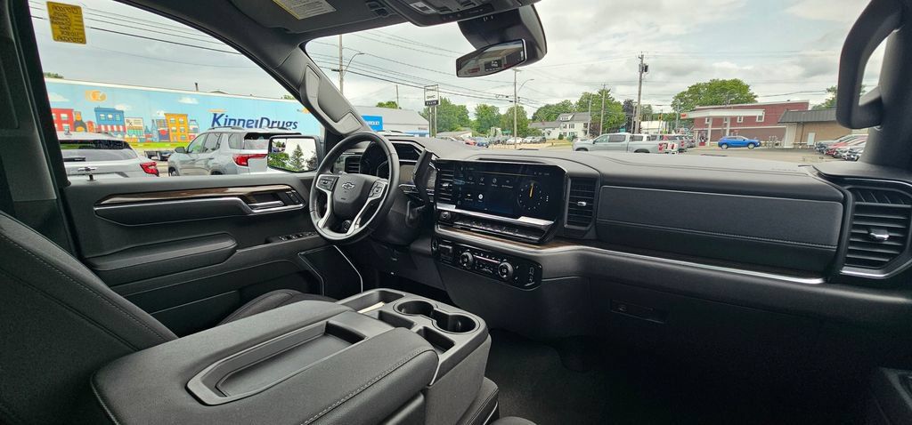 Used 2023 Chevrolet Silverado 1500 RST w/ Z71 Off-Road Package AWD/4WD image 17