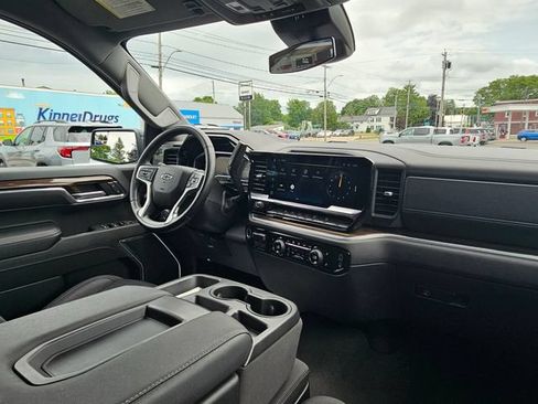 Used 2023 Chevrolet Silverado 1500 RST w/ Z71 Off-Road Package AWD/4WD image 17