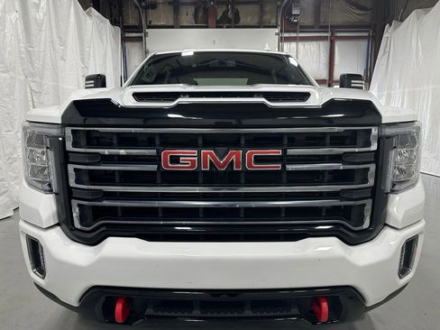 Used 2022 GMC Sierra 2500 AT4 image 2