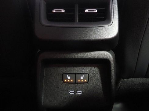 Used 2024 Chevrolet Equinox EV RS FWD image 23