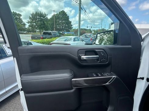 Used 2021 Chevrolet Silverado 1500 LTZ AWD/4WD image 11