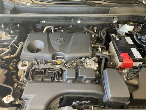 Used 2025 Toyota RAV4 XLE w/ Convenience Package image 29