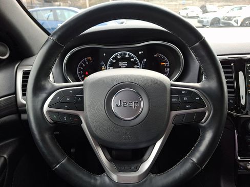 Used 2021 Jeep Grand Cherokee Laredo X image 19