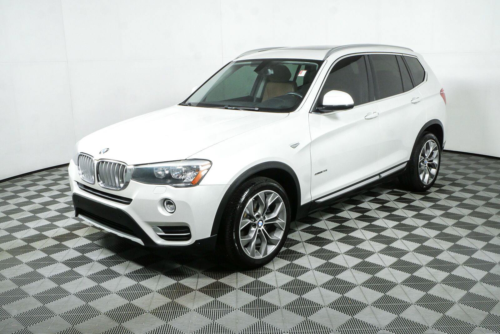 Used 2016 BMW X3 sDrive28i RWD image 24