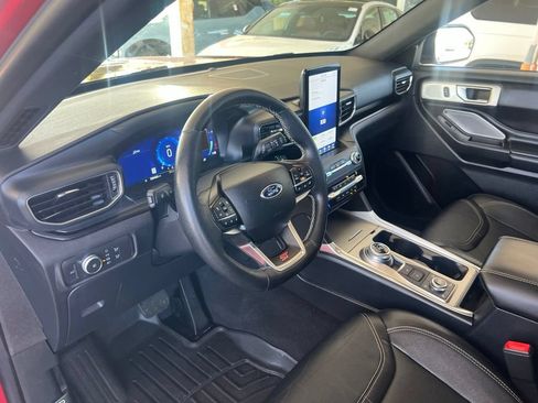 Used 2020 Ford Explorer ST w/ Premium Technology Package AWD/4WD image 6