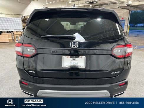 Certified 2025 Honda Pilot Elite image 7
