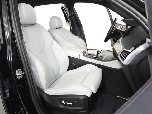 Used 2023 BMW X5 sDrive40i w/ Parking Assistance Package RWD image 19