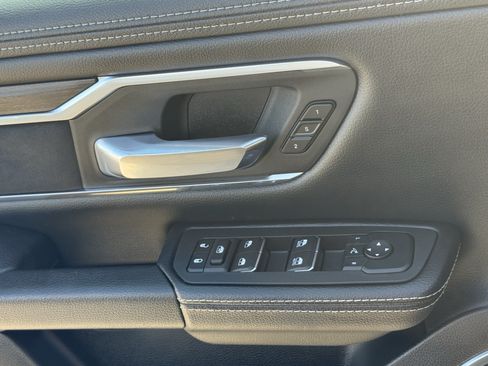 Used 2025 RAM 1500 Laramie w/ Sport Appearance Package AWD/4WD image 24