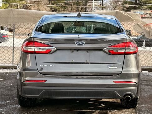 Used 2020 Ford Fusion SE image 10