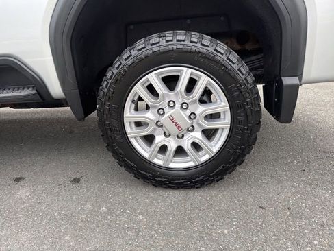 Used 2021 GMC Sierra 2500 SLT w/ SLT Premium Package AWD/4WD image 10