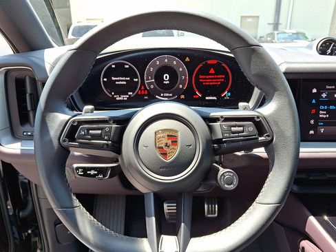 Used 2024 Porsche Cayenne S image 20