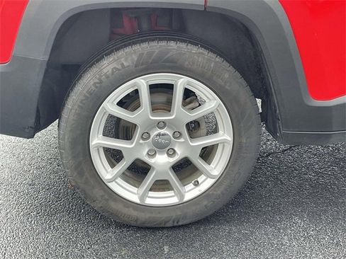 Used 2020 Jeep Renegade Latitude w/ Cold Weather Group image 7