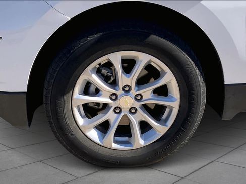 Used 2018 Chevrolet Equinox LT image 10