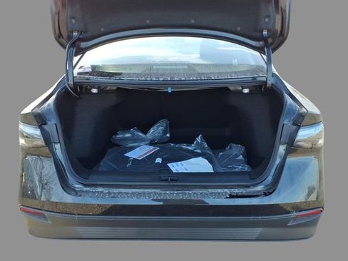 Used 2026 Nissan Sentra S w/ Floor Mat Package image 8