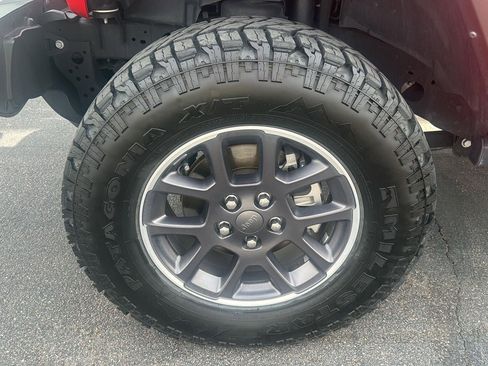 Used 2022 Jeep Gladiator Overland w/ Popular Equipment Package AWD/4WD image 10