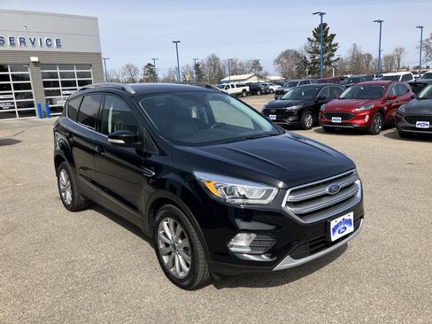 Used 2017 Ford Escape Titanium AWD/4WD image 4