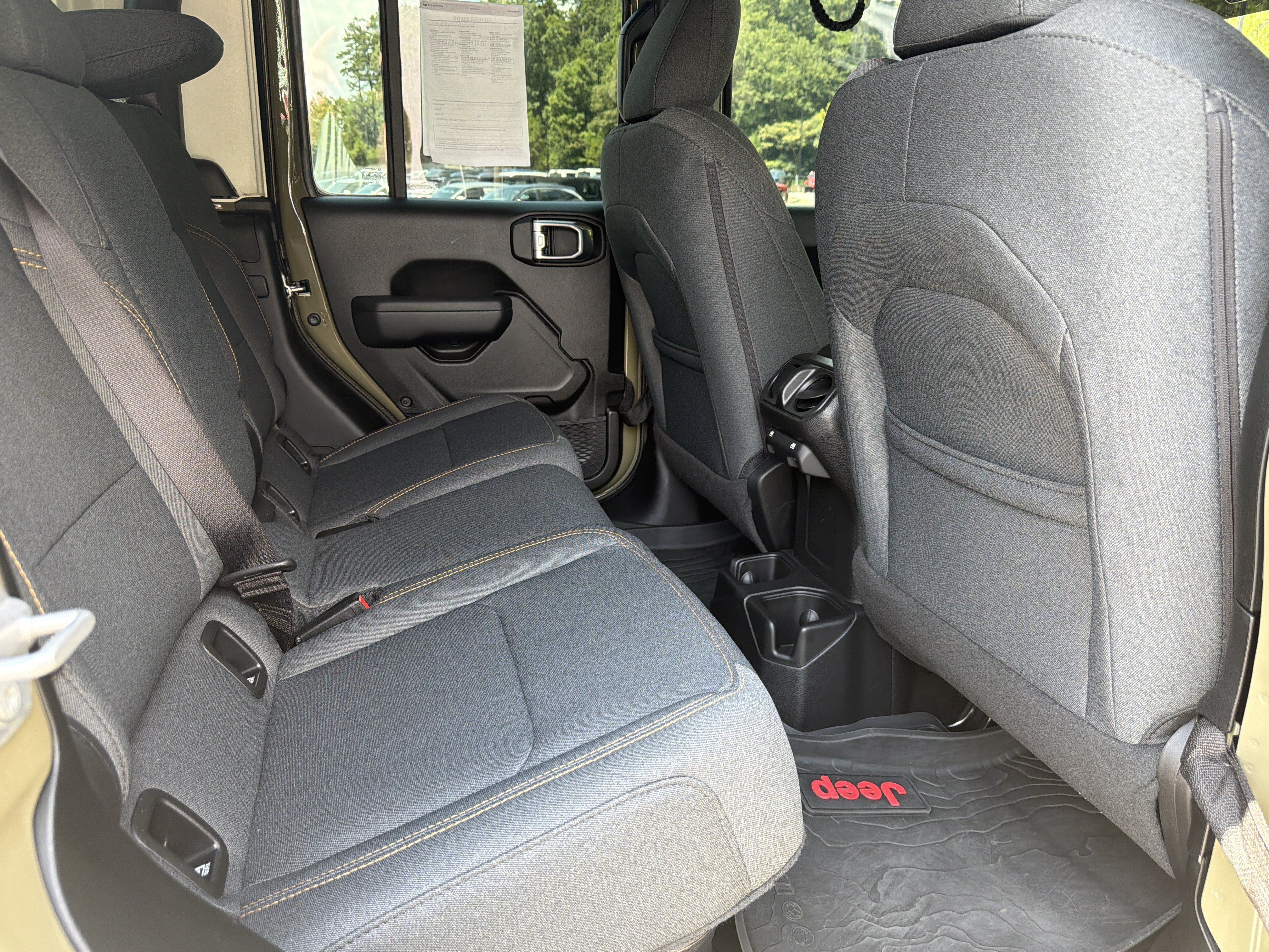 Used 2025 Jeep Gladiator Sport AWD/4WD image 18