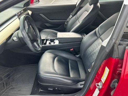 Used 2018 Tesla Model 3 Long Range image 9