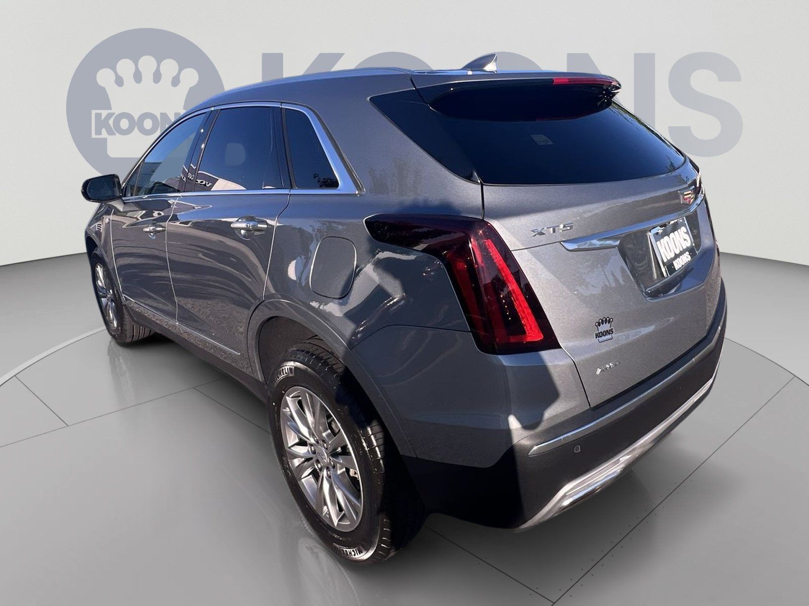 Used 2023 Cadillac XT5 Premium Luxury AWD/4WD image 4